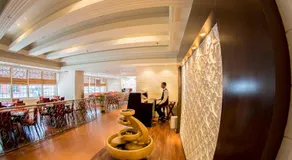 Rolla Suites Hotel -Former J5 Bur Dubai Hotel - Image 2