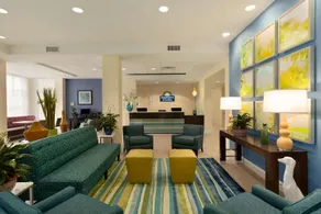 Sleep Inn & Suites Altoona North - Image 4