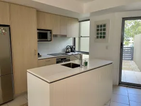 Stunning She Oak Lane - 2 Bedroom Apartment! - Image 5