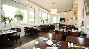 Arena Hotel - Image 4