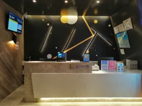 IU Hotel Qufu Confucius Temple South Gate Street - Image 3