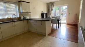 Rockside Villa Cashel Sleeps 6, Jacuzzi Bath, Walk to Rock of Cashel - Image 3