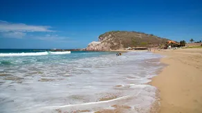 Brujas Tower Beach Resort - Image 4