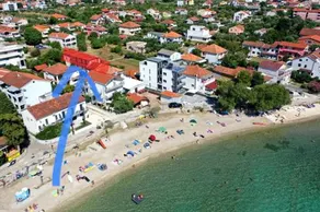 Beachfront Apartments and Rooms - Image 3