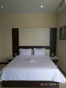 Galaxy Inn - Image 2