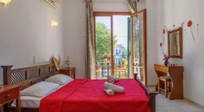 Des Roses Hotel - Image 2
