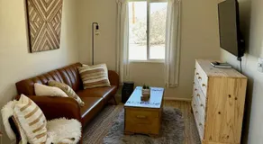 Casa Agave: Comfy Joshua Tree Cottage With Free Breakfast Bar - Image 2