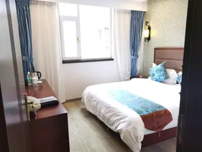 Yuanhua Hotel - Image 1