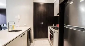 ReadySet Apartments on Altona - Image 3