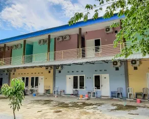 Sky In Homestay Syariah near RSUD Sogaten RedPartner - Image 3