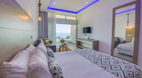 Island Boutique Hotel - Image 2