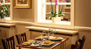 Gullane's Hotel - Image 3