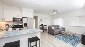 Sonoma Grove Suites - Image 2