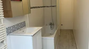 Appartement renove, RDC, proche commodites - Image 5