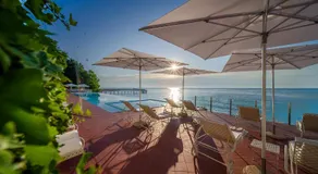 HVD Boutique Hotel Oasis - Private Beach & Free Parking - Image 3