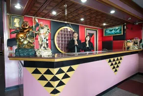 Grand Leo Hotel - Image 2