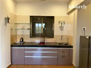 StayLeisurely Ocean Pearl 2BHK, Guhaghar Sea View - Image 5