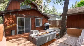 Green Leaf Lodge - Classic mountain Gambrel cabin with Hot Tub! - Image 4