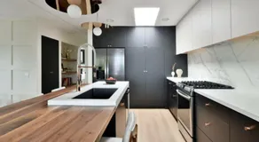 Luxury Cardiff by-the-Sea Ocean View Penthouse - Image 4