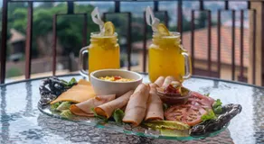 Floracliffe Guesthouse & Events - Image 5