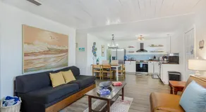 Beachside Bliss - Breakfast, Walk to Schooners, Sleeps 15, Fenced Privacy - Image 2