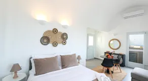 Stay Lux Suites - Image 2