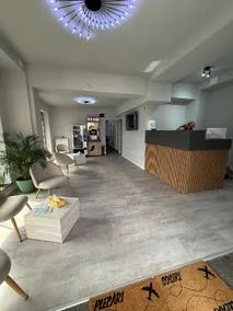 Stay At Georges And Fly - Image 3