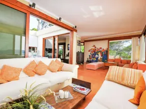 Design meets Tranquility in Beautiful Holiday Home steps away from Sandy Beach - Image 5