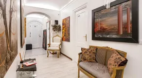 Spanish Steps Art Gallery- Roma - Image 4