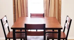 E5 Private Room With 50" Smart TV Near Everything - Image 4