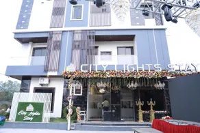 City Lights Stay - Image 4