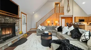 Luxury Poconos Chalet - 3 Mins to Camelback - Image 2