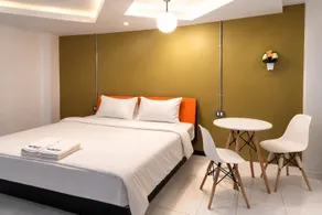 The Northeast Hotel - Image 2