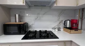 Golden Apartment - Image 3