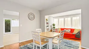 Long Beach House - Image 4