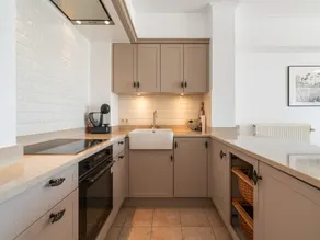 Flat in Knokke with Pier and Sea Views - Image 4
