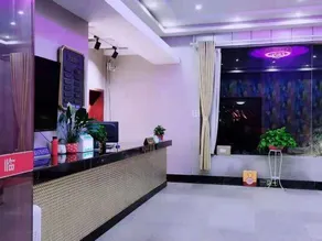 Jingshan Wuyehong Hotel - Image 2