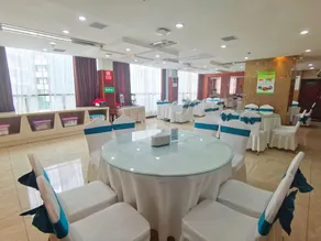 Zhongyue Hotel - Image 5