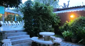 Forest Bungalows & Mama's Restaurant - Image 4