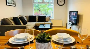 Family Home in Residential Neighbourhood - Image 5