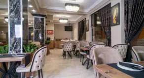 Grand CLOVER Hotel - Image 4