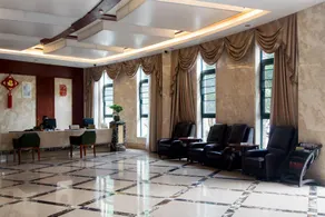 Huayu Mountain Villa - Image 4