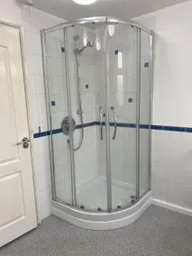 Stansted Airport Guest Rooms - Image 2