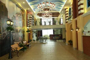 Ju Zhan Fashion Hotel - Image 3