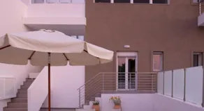 On The Breeze 2 - Image 4