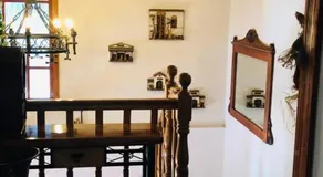 Hostal Collins House - Image 5