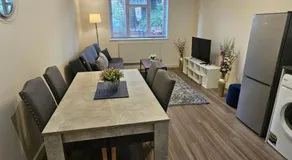 2 Bedroom Flat Free Parking - Image 3