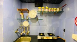 Hotel AVK-Near Kokilaben Hospital & Versova Beach- Rooms with Kitchen - Image 3