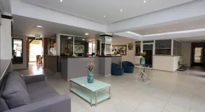 Sunquest Gardens Holiday Resort - Image 2