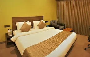 Oyo 77033 Hotel Regents - Image 2